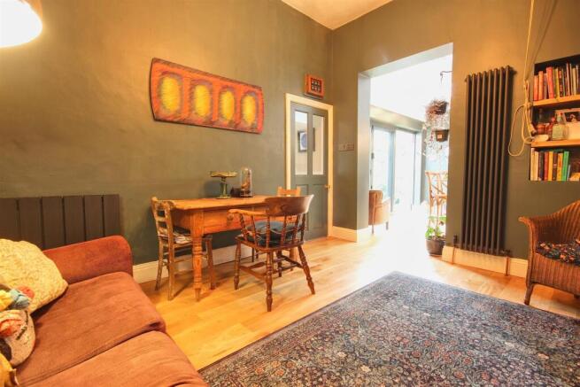 3 bed House for sale Image 4