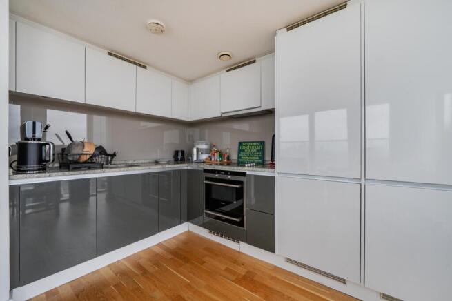 1415693-15-699616...