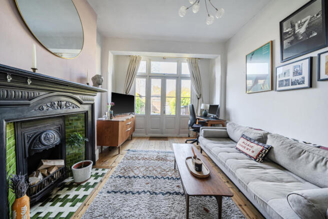 1432559-11-69bc03...