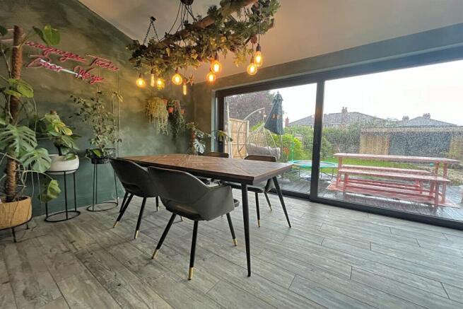 Living/ Dining Kitch