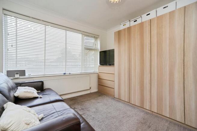 2 bed Flat for sale Image 8