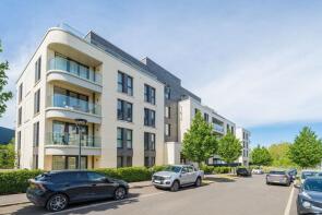 Flat 4, Estienne House, Chieftain Road, Chertsey KT16 0DB