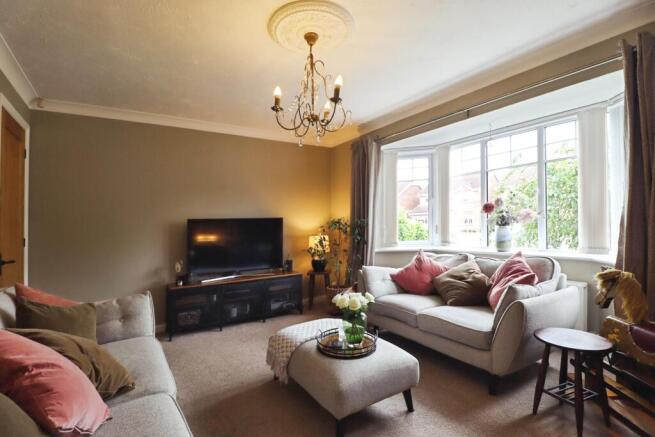 4 bed Detached for sale Image 11