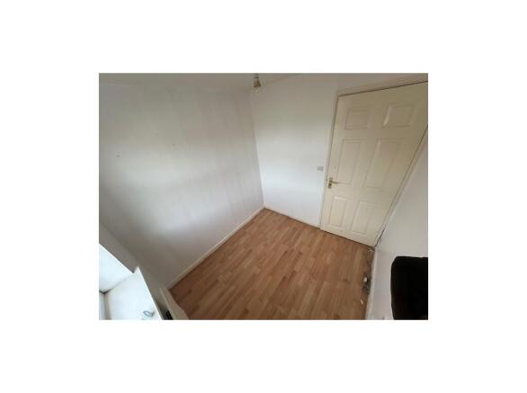 3 bed Semi-Detached for sale Image 9