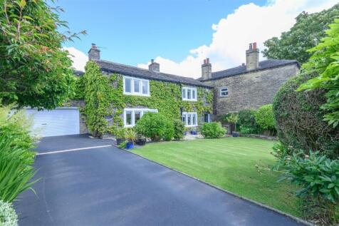 Faircroft, Village Street, Norwood Green, Halifax, HX3 8QG