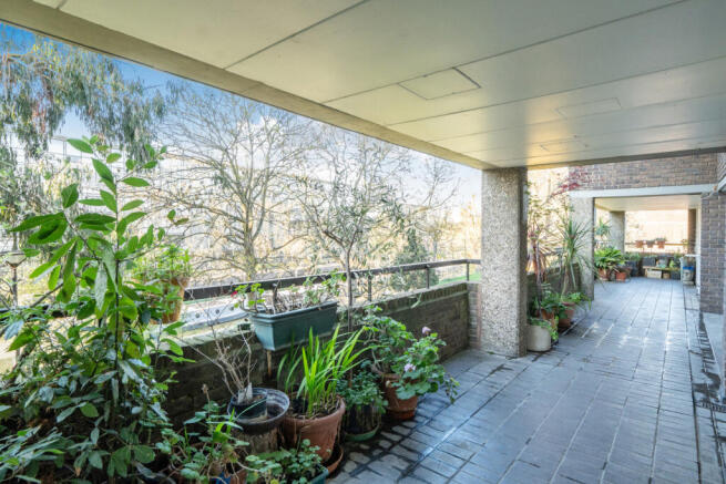 1439181-4-69ceb6f...