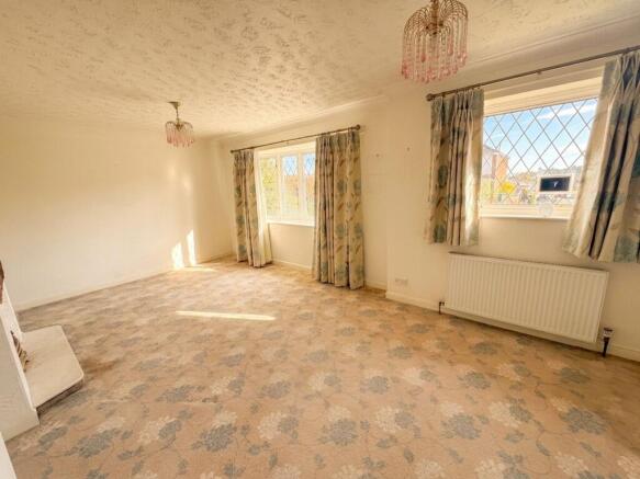 3 bed Semi-Detached Bungalow for sale Image 4