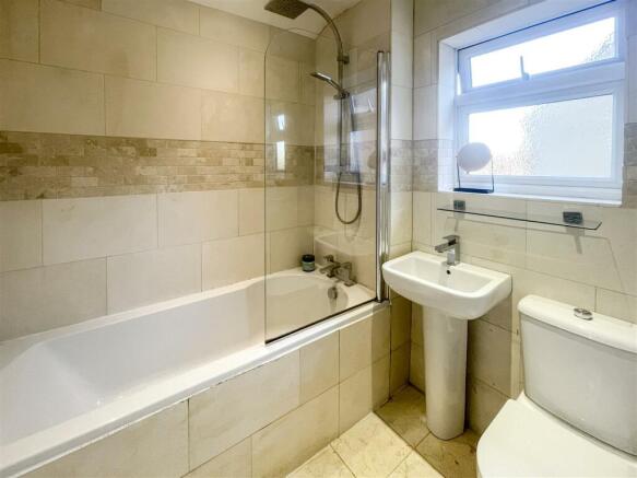 Bathroom.jpg