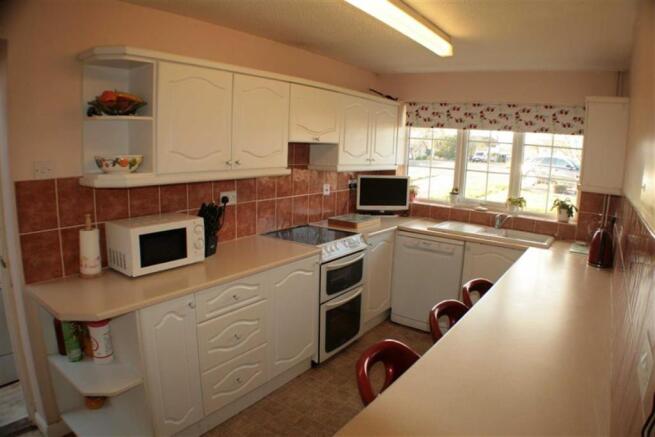 KITCHEN: