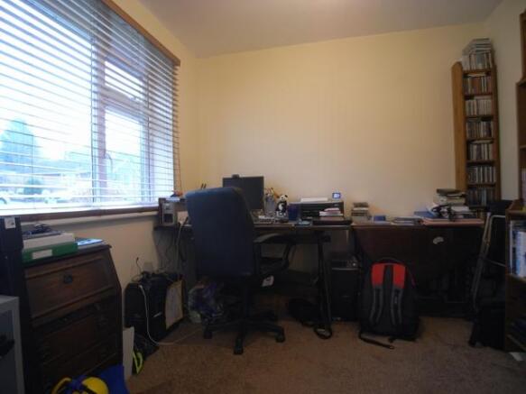 study/bed 4