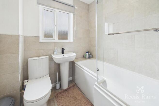 3 bed Semi-Detached for sale Image 11