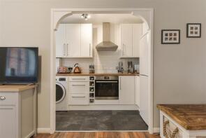 Flat 1, Atholl House, Garlands Road, Redhill RH1 6PD