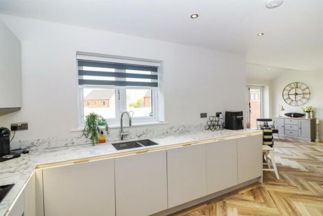 OPEN PLAN LIVING KITCHEN FAMILY ROOM