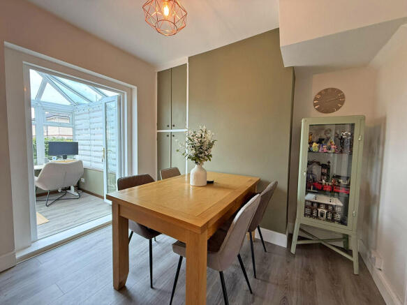 3 bed Semi-Detached for sale Image 6
