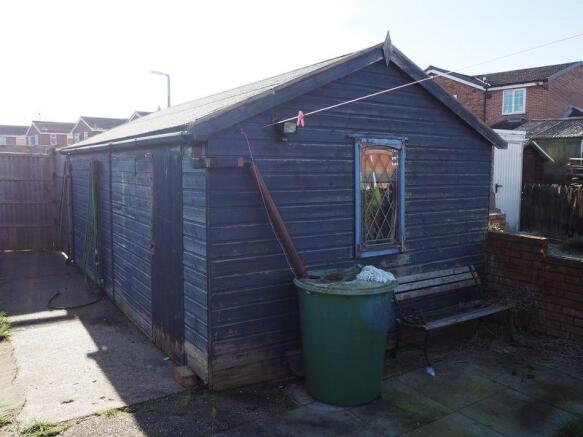 Garage/Workshop