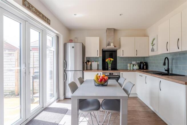 121 Moorhen Road Bristol BS21 6TX 9.jpg