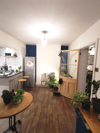 Photo 12