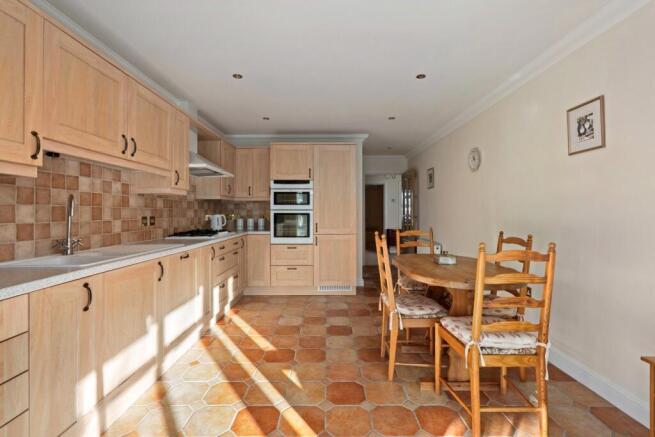 Kitchen/Breakfast Rm