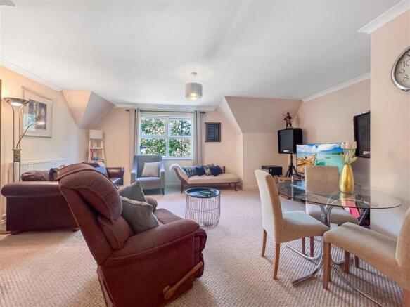 Open Plan Living / Dining / Kitchen