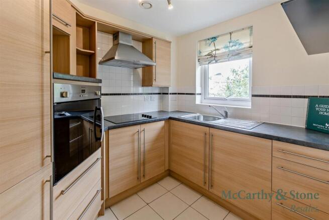 Kitchen: