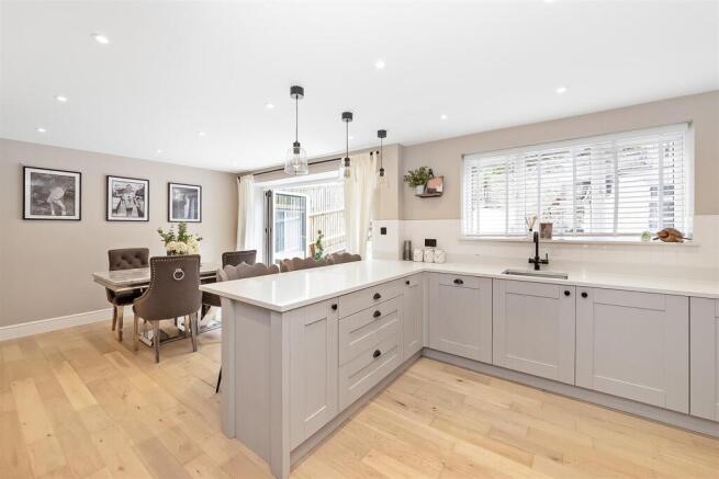 Kitchen/Dining Room