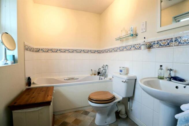 Bathroom.jpg