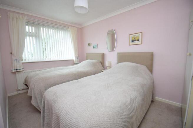 Bedroom 2.JPG