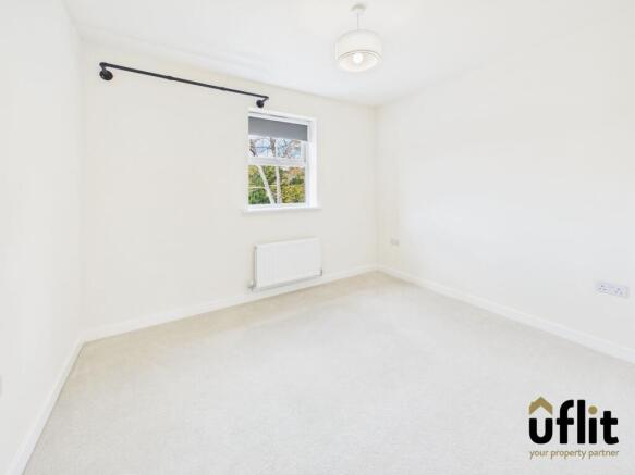 2 bed Apartment for sale Image 11