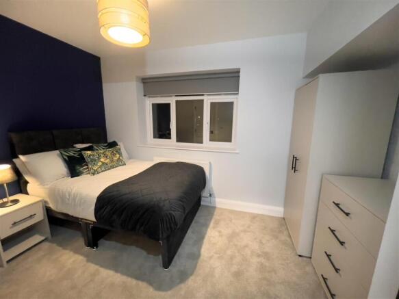 Bed 6.jpg