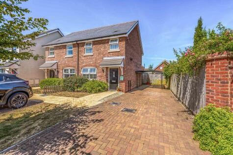 Lawley Avenue, Emsworth