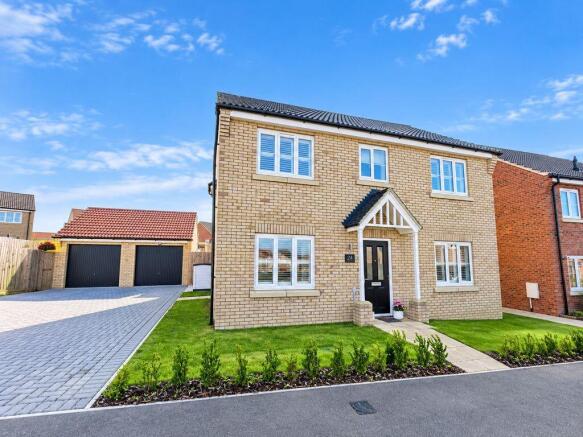 4-bed detached on Harrier road, Hopton, £400,000