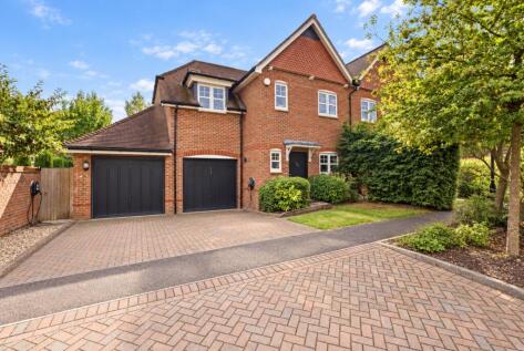 Cassius Drive, Kings Park, St. Albans, Hertfordshire, AL3
