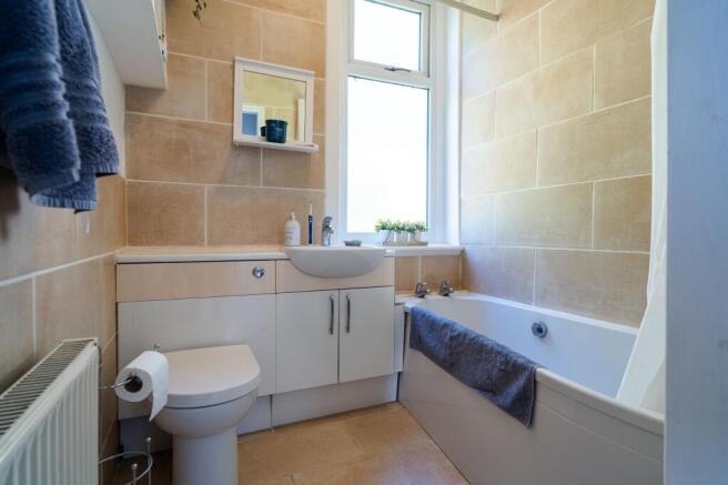 2 bed Terraced to rent Image 9