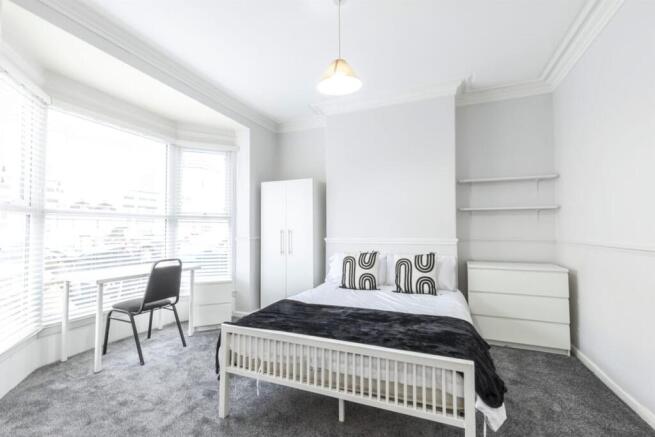 4 bed Terraced for sale Image 4