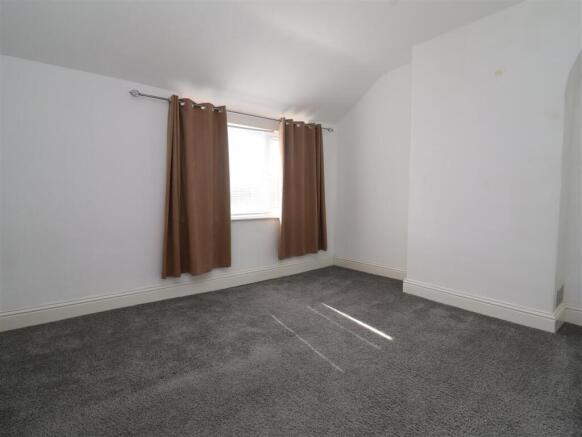2 bed Terraced for sale Image 6