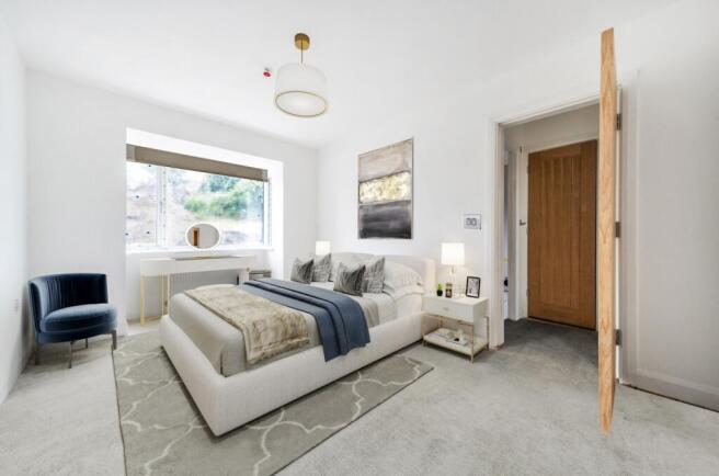 5 bed Detached for sale Image 9
