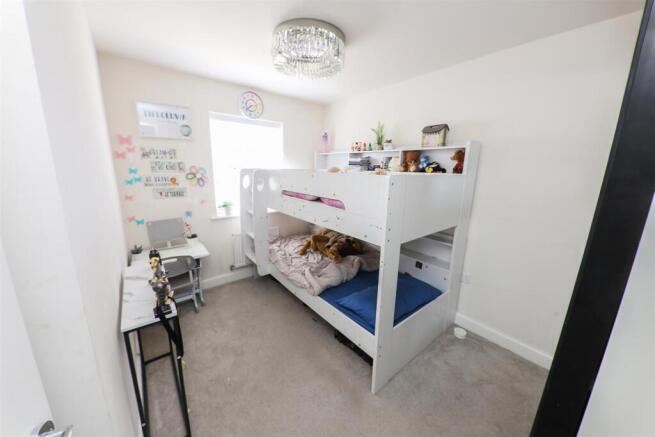 3 bed Semi-Detached for sale Image 11