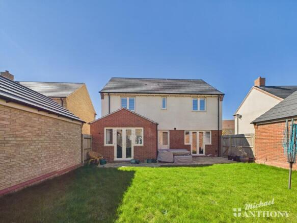 CAM02773G0-PR0265-STILL023