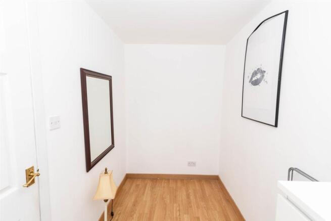17 Sandeman Court-006.jpg