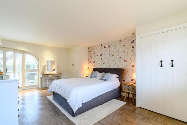 8431570-interior24-800.jpg