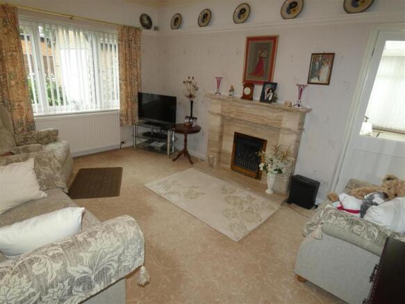 Lounge/Sitting Room