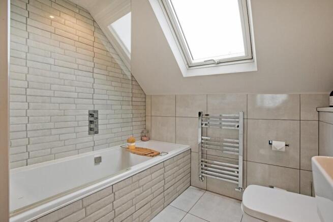 3 bed Terraced for sale Image 6