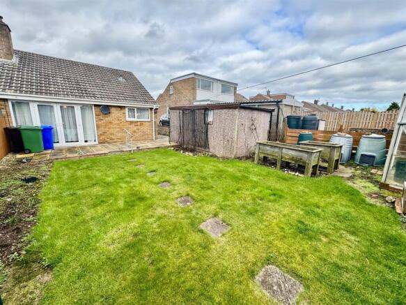 2 bed Semi-Detached Bungalow for sale Image 10