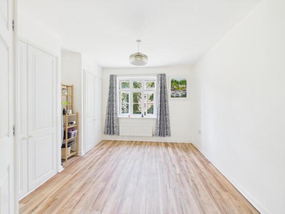 2 bed Apartment for sale Image 8