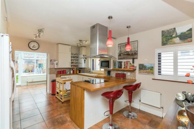 Kitchen/Dining Room