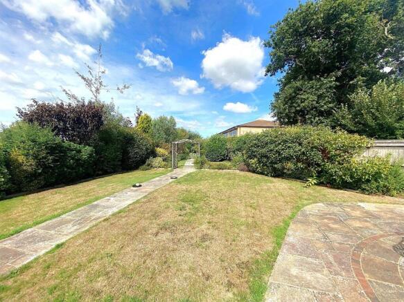 60 Birkdale - Garden1.jpg