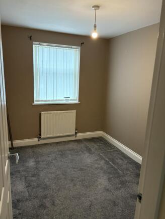 2 bed Ground Flat to rent Image 9