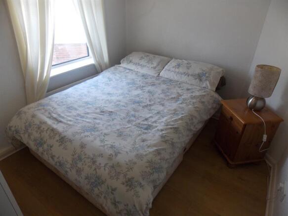 3 bed Semi-Detached to rent Image 8
