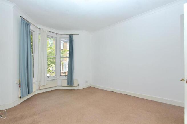 Alvington Crescent, E8