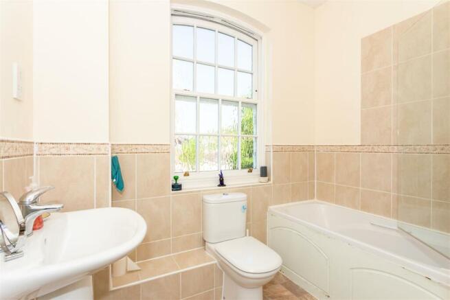 Bathroom.jpg